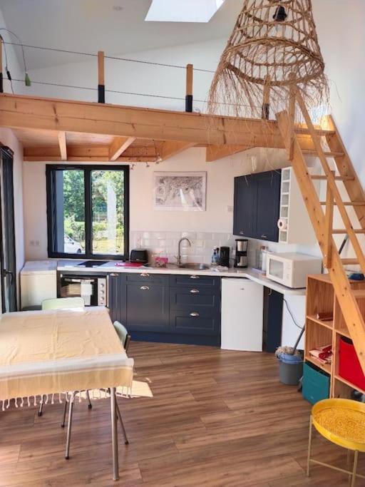 Notre Petite Maison La Rochelle  Exterior photo