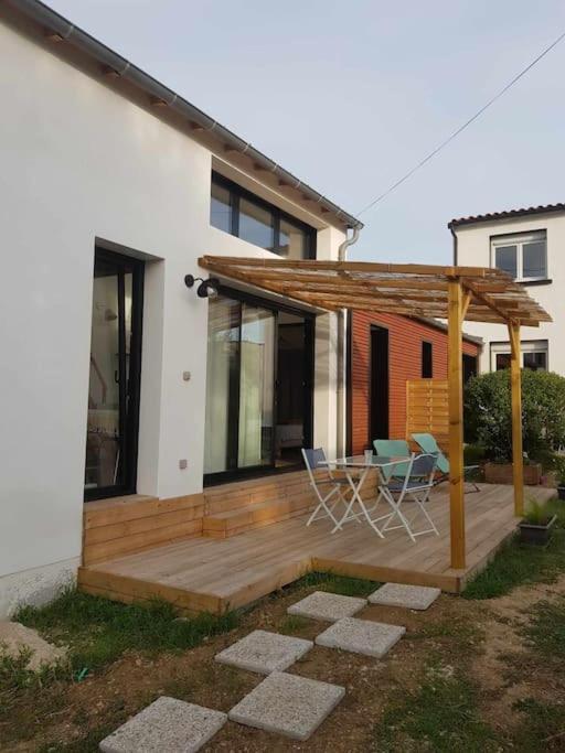 Notre Petite Maison La Rochelle  Exterior photo