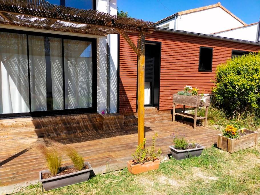 Notre Petite Maison La Rochelle  Exterior photo